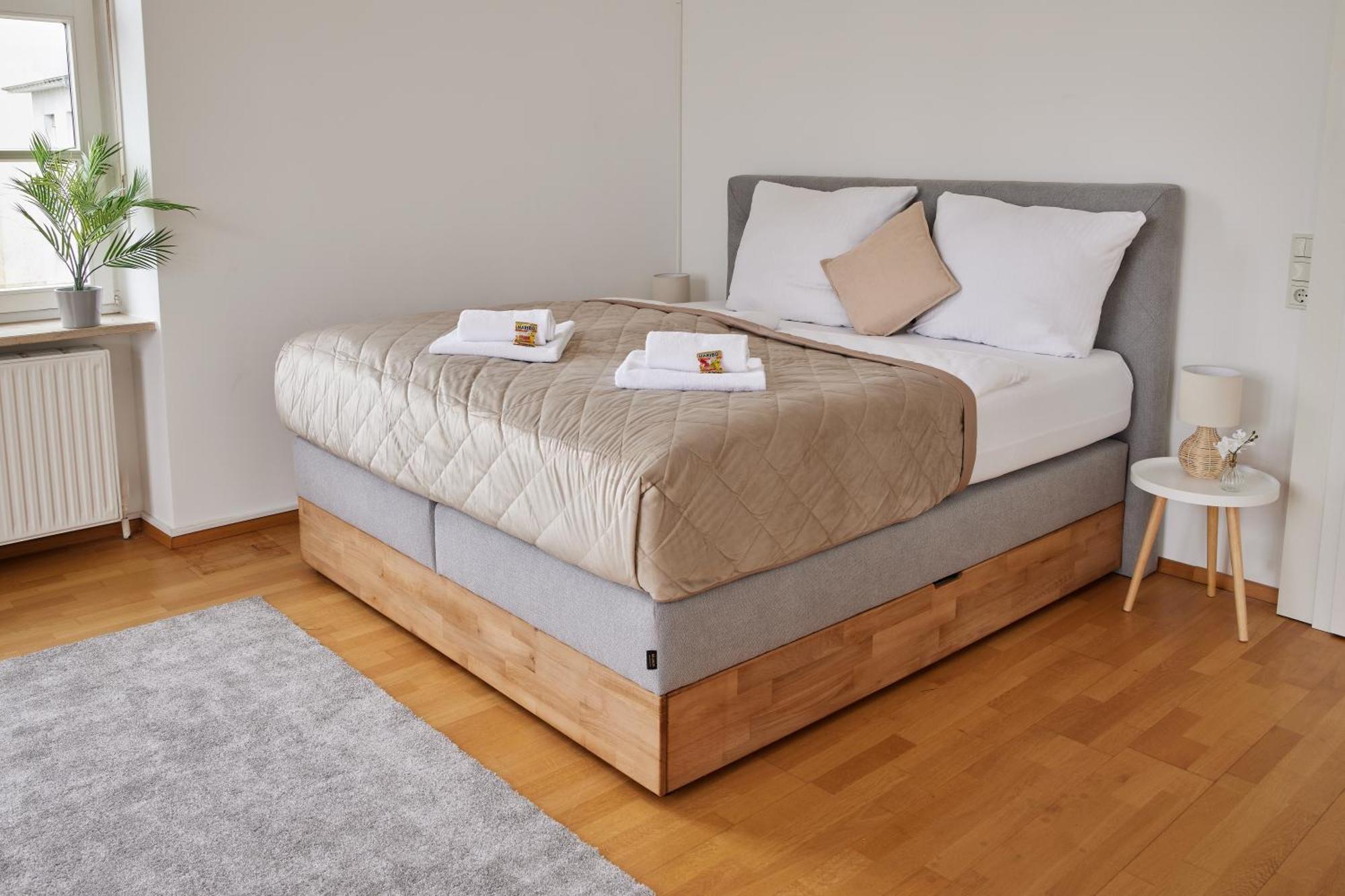 Idee Living: Design-apartment- Netflix - 6 Pers Apartment *