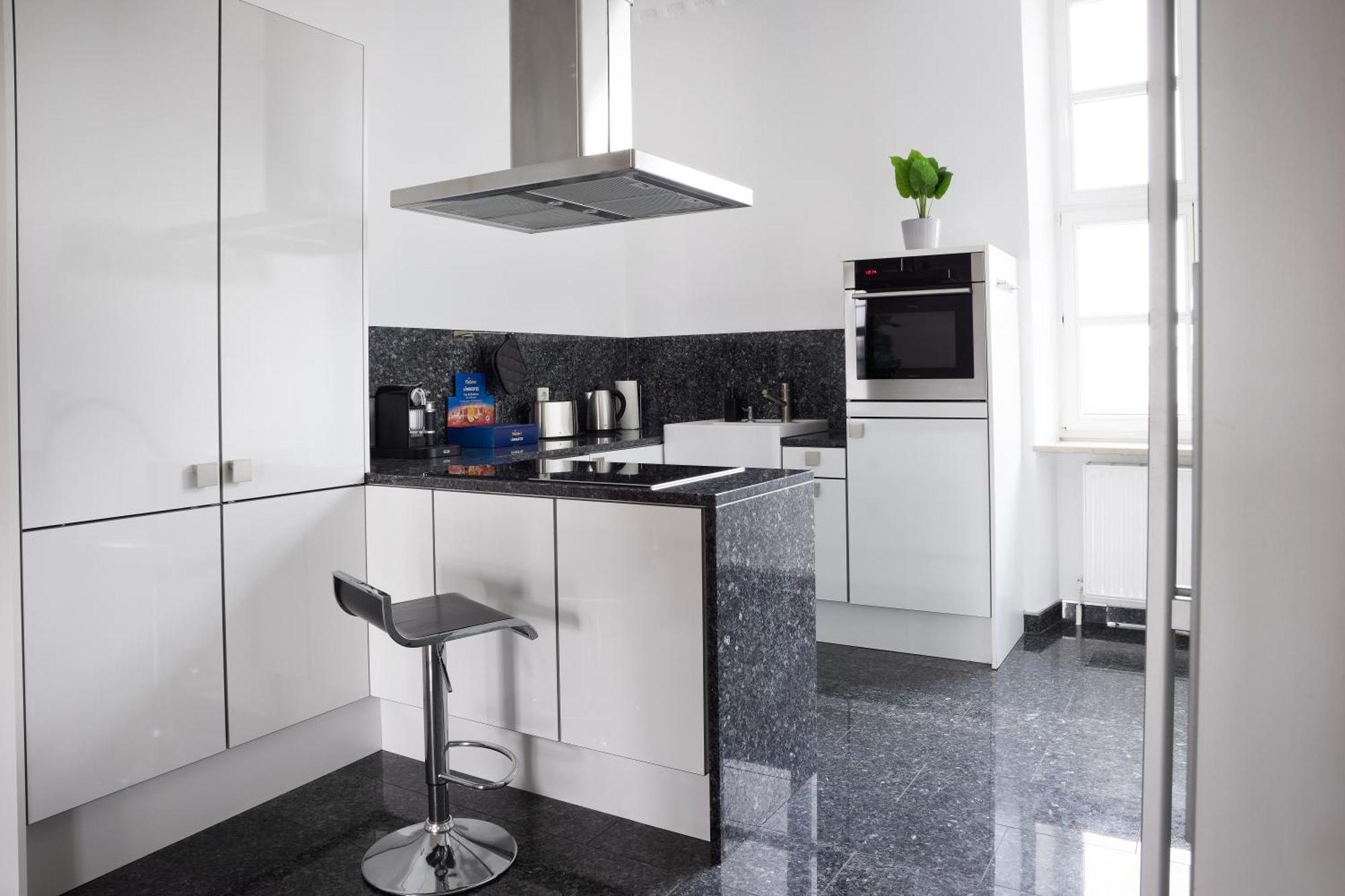 Idee Living: Design-apartment- Netflix - 6 Pers